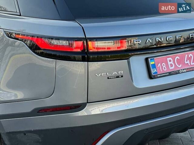 Серый Ленд Ровер Рендж Ровер Велар, объемом двигателя 2 л и пробегом 74 тыс. км за 33000 $, фото 8 на Automoto.ua