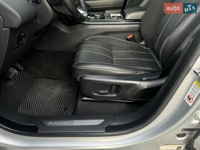 Ленд Ровер Рендж Ровер Велар 2019 в Ивано-Франковске на Automoto.ua Серый Ленд Ровер Рендж Ровер Велар, объемом двигателя 2 л и пробегом 81 тыс. км за 40900 $, фото 26 на Automoto.ua