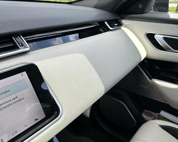 Сірий Ленд Ровер Рендж Ровер Велар, об'ємом двигуна 2 л та пробігом 138 тис. км за 42400 $, фото 31 на Automoto.ua