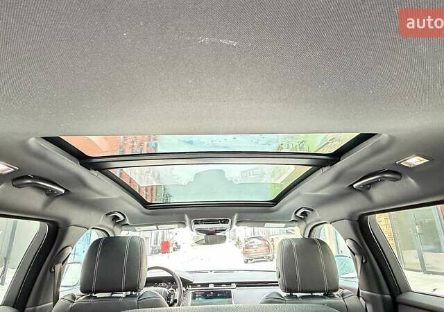 Серый Ленд Ровер Рендж Ровер Велар, объемом двигателя 2 л и пробегом 92 тыс. км за 32900 $, фото 20 на Automoto.ua