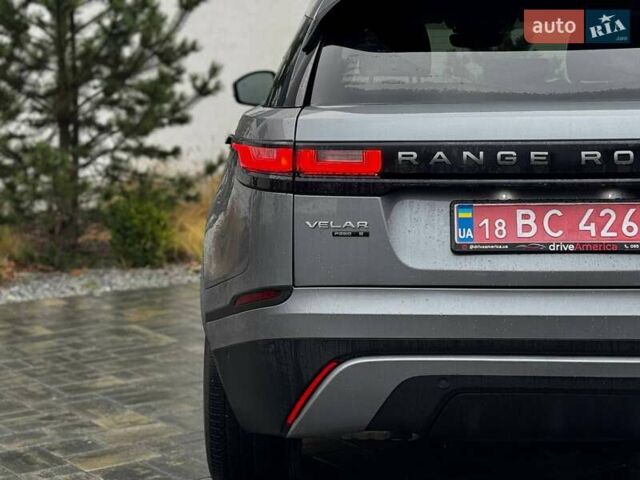 Серый Ленд Ровер Рендж Ровер Велар, объемом двигателя 2 л и пробегом 74 тыс. км за 30900 $, фото 9 на Automoto.ua