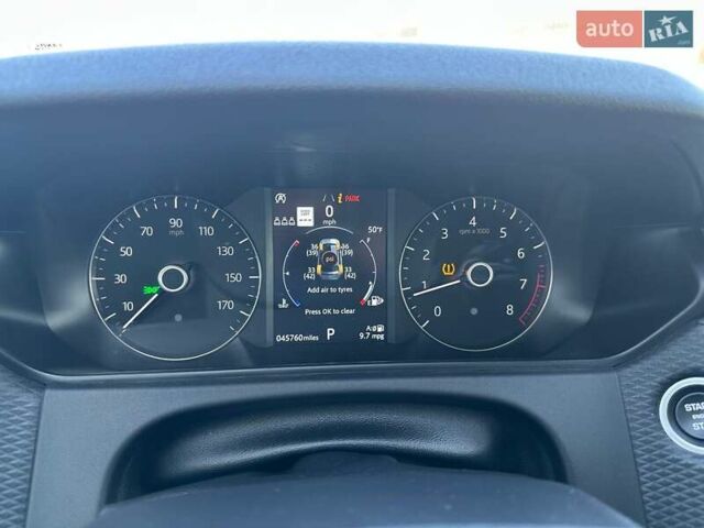 Серый Ленд Ровер Рендж Ровер Велар, объемом двигателя 2 л и пробегом 74 тыс. км за 30900 $, фото 16 на Automoto.ua