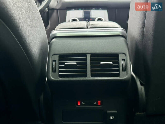 Сірий Ленд Ровер Рендж Ровер Велар, об'ємом двигуна 2 л та пробігом 61 тис. км за 37200 $, фото 21 на Automoto.ua
