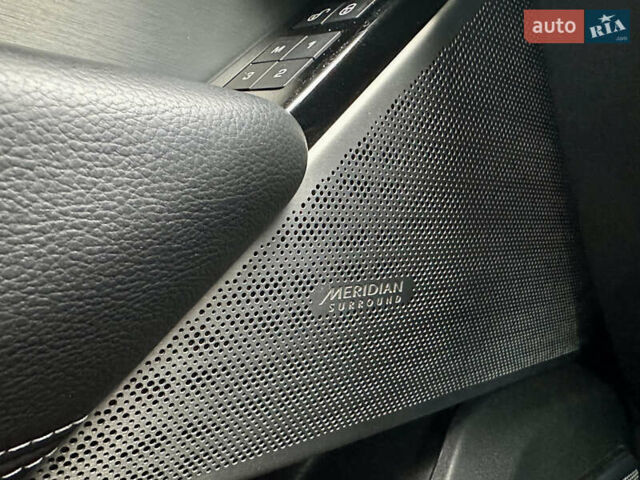 Сірий Ленд Ровер Рендж Ровер Велар, об'ємом двигуна 2 л та пробігом 61 тис. км за 37200 $, фото 8 на Automoto.ua