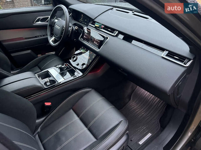 Сірий Ленд Ровер Рендж Ровер Велар, об'ємом двигуна 2 л та пробігом 70 тис. км за 45000 $, фото 18 на Automoto.ua