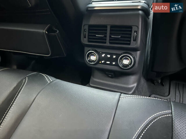 Сірий Ленд Ровер Рендж Ровер Велар, об'ємом двигуна 2 л та пробігом 70 тис. км за 45000 $, фото 19 на Automoto.ua