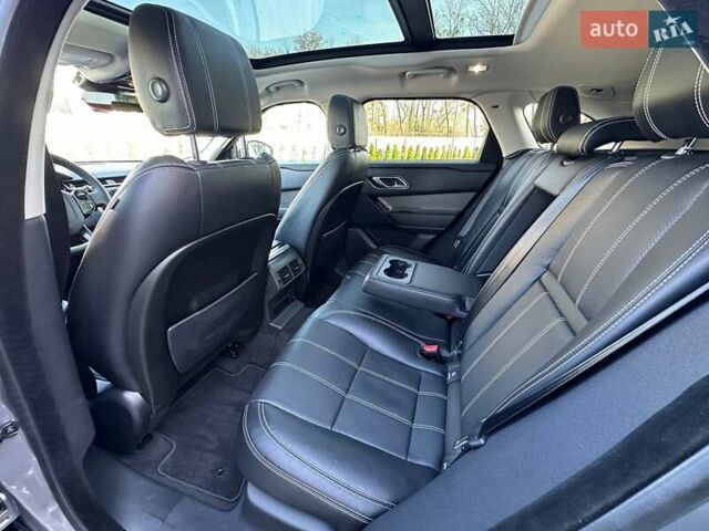 Серый Ленд Ровер Рендж Ровер Велар, объемом двигателя 2 л и пробегом 74 тыс. км за 33000 $, фото 25 на Automoto.ua