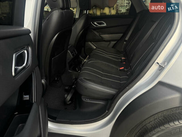 Ленд Ровер Рендж Ровер Велар 2019 в Ивано-Франковске на Automoto.ua Серый Ленд Ровер Рендж Ровер Велар, объемом двигателя 2 л и пробегом 81 тыс. км за 40900 $, фото 29 на Automoto.ua