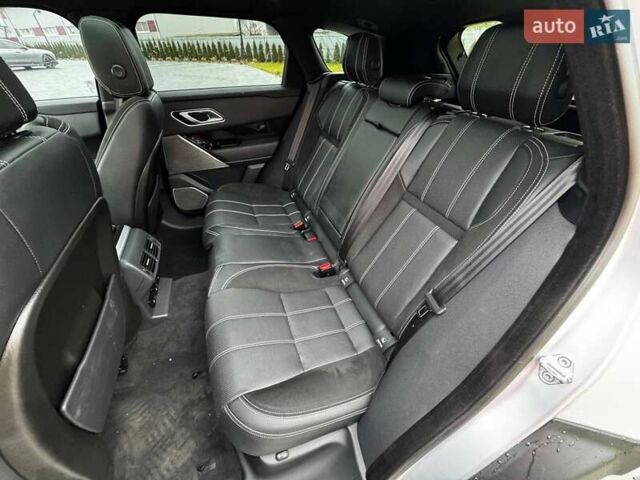 Серый Ленд Ровер Рендж Ровер Велар, объемом двигателя 2 л и пробегом 98 тыс. км за 33700 $, фото 20 на Automoto.ua