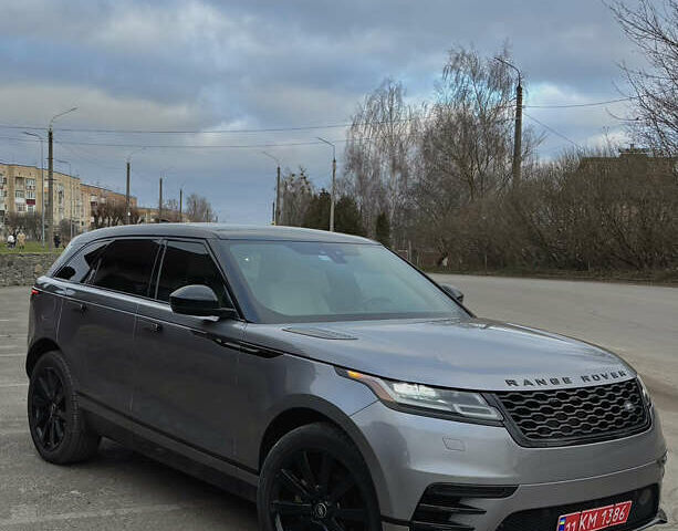 Серый Ленд Ровер Рендж Ровер Велар, объемом двигателя 2 л и пробегом 96 тыс. км за 38400 $, фото 3 на Automoto.ua