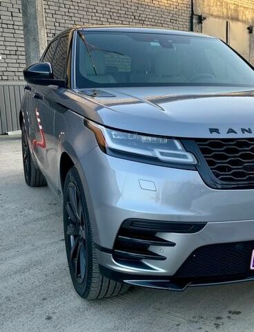 Серый Ленд Ровер Рендж Ровер Велар, объемом двигателя 2 л и пробегом 97 тыс. км за 36900 $, фото 2 на Automoto.ua