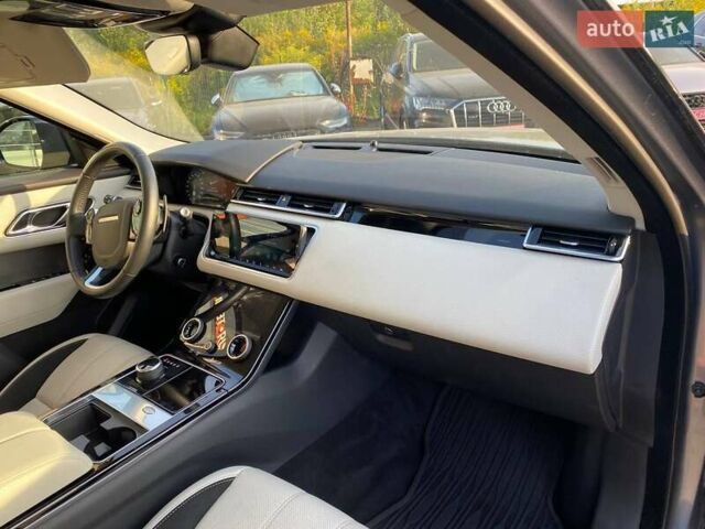 Серый Ленд Ровер Рендж Ровер Велар, объемом двигателя 2 л и пробегом 60 тыс. км за 33950 $, фото 8 на Automoto.ua