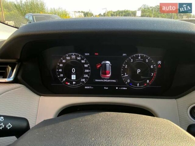Серый Ленд Ровер Рендж Ровер Велар, объемом двигателя 2 л и пробегом 60 тыс. км за 33950 $, фото 14 на Automoto.ua