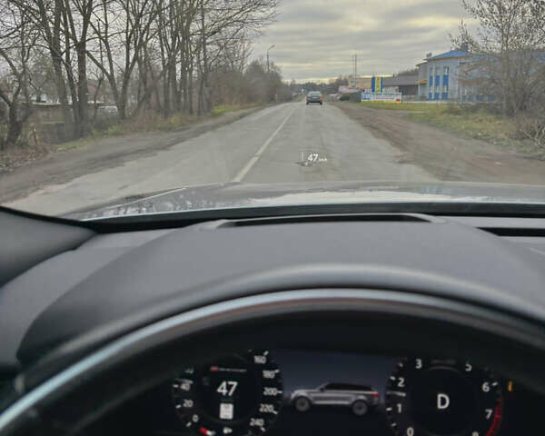 Серый Ленд Ровер Рендж Ровер Велар, объемом двигателя 2 л и пробегом 96 тыс. км за 38400 $, фото 15 на Automoto.ua