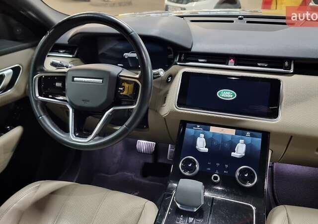 Сірий Ленд Ровер Рендж Ровер Велар, об'ємом двигуна 2 л та пробігом 82 тис. км за 56400 $, фото 11 на Automoto.ua