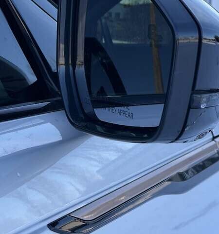 Серый Ленд Ровер Рендж Ровер Велар, объемом двигателя 2 л и пробегом 45 тыс. км за 49500 $, фото 10 на Automoto.ua