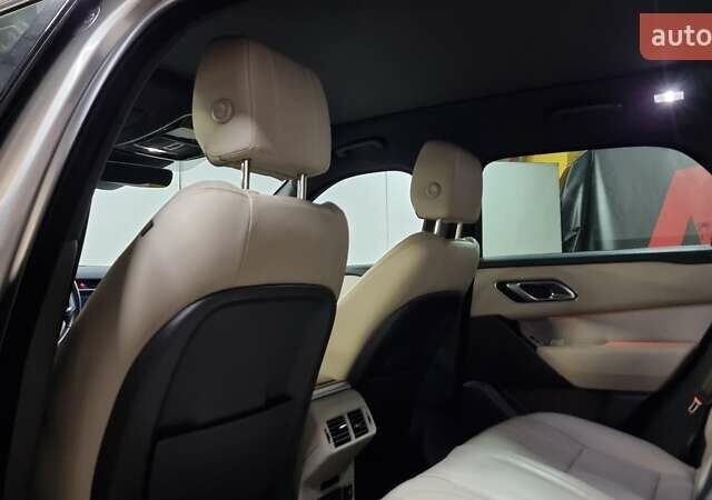 Сірий Ленд Ровер Рендж Ровер Велар, об'ємом двигуна 2 л та пробігом 82 тис. км за 56400 $, фото 7 на Automoto.ua