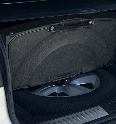 Серый Ленд Ровер Рендж Ровер Велар, объемом двигателя 2 л и пробегом 45 тыс. км за 49500 $, фото 23 на Automoto.ua