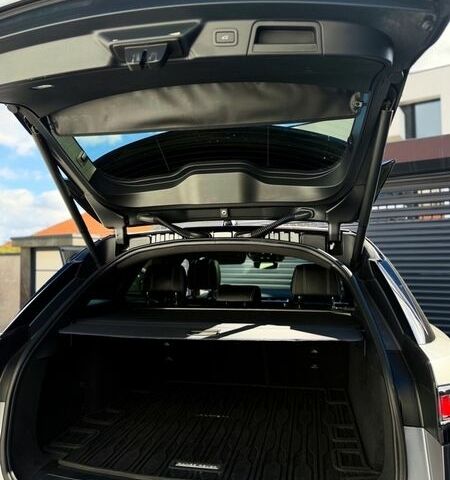 Сірий Ленд Ровер Рендж Ровер Велар, об'ємом двигуна 2 л та пробігом 77 тис. км за 55000 $, фото 5 на Automoto.ua