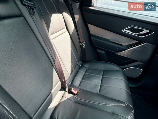 Серый Ленд Ровер Рендж Ровер Велар, объемом двигателя 3 л и пробегом 77 тыс. км за 45500 $, фото 25 на Automoto.ua