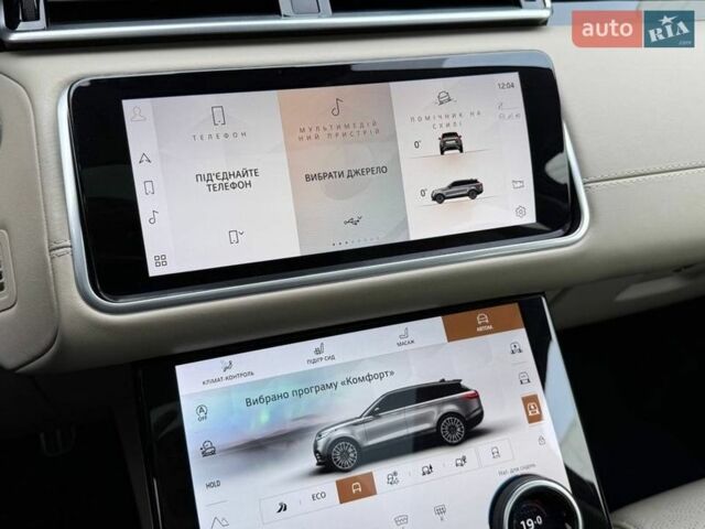 Серый Ленд Ровер Рендж Ровер Велар, объемом двигателя 2 л и пробегом 129 тыс. км за 50990 $, фото 24 на Automoto.ua