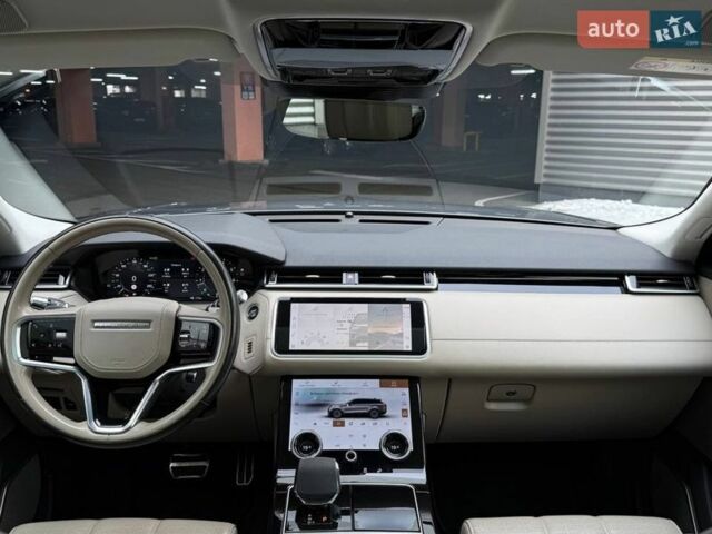Серый Ленд Ровер Рендж Ровер Велар, объемом двигателя 2 л и пробегом 129 тыс. км за 50990 $, фото 30 на Automoto.ua