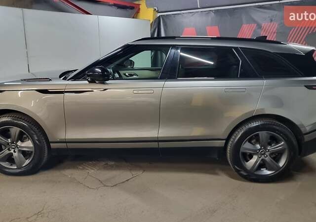 Сірий Ленд Ровер Рендж Ровер Велар, об'ємом двигуна 2 л та пробігом 82 тис. км за 56400 $, фото 2 на Automoto.ua