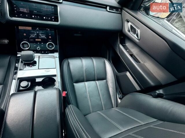 Серый Ленд Ровер Рендж Ровер Велар, объемом двигателя 3 л и пробегом 77 тыс. км за 45500 $, фото 11 на Automoto.ua