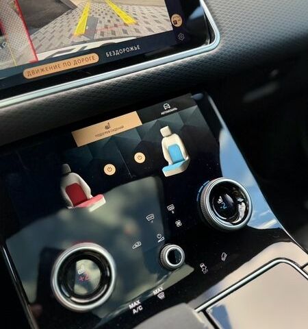 Сірий Ленд Ровер Рендж Ровер Велар, об'ємом двигуна 2 л та пробігом 77 тис. км за 55000 $, фото 16 на Automoto.ua