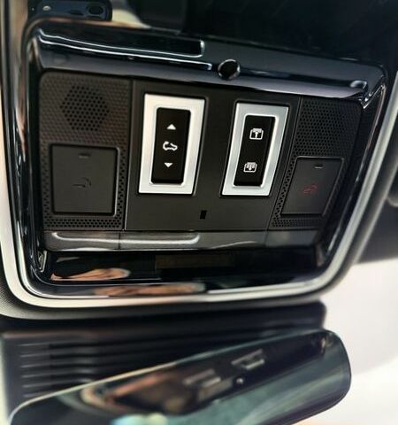 Сірий Ленд Ровер Рендж Ровер Велар, об'ємом двигуна 2 л та пробігом 77 тис. км за 55000 $, фото 8 на Automoto.ua