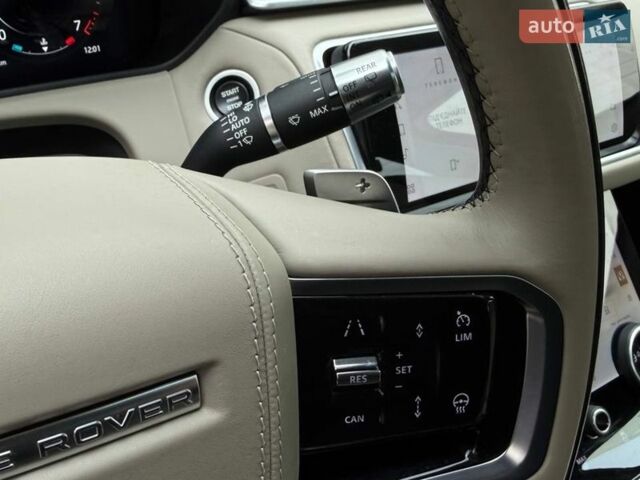 Серый Ленд Ровер Рендж Ровер Велар, объемом двигателя 2 л и пробегом 129 тыс. км за 50990 $, фото 21 на Automoto.ua