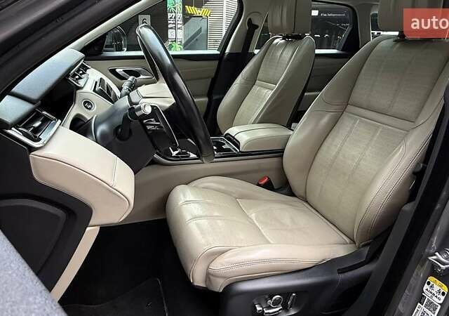 Серый Ленд Ровер Рендж Ровер Велар, объемом двигателя 2 л и пробегом 129 тыс. км за 53990 $, фото 10 на Automoto.ua