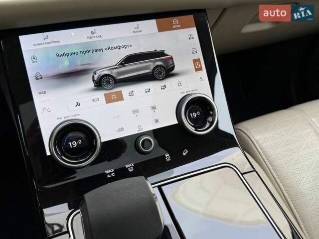 Серый Ленд Ровер Рендж Ровер Велар, объемом двигателя 2 л и пробегом 129 тыс. км за 50990 $, фото 28 на Automoto.ua