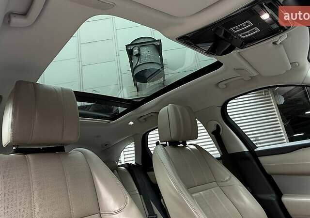 Серый Ленд Ровер Рендж Ровер Велар, объемом двигателя 2 л и пробегом 129 тыс. км за 53990 $, фото 14 на Automoto.ua