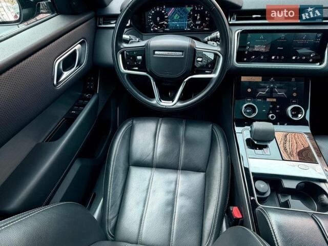 Серый Ленд Ровер Рендж Ровер Велар, объемом двигателя 3 л и пробегом 77 тыс. км за 45500 $, фото 16 на Automoto.ua