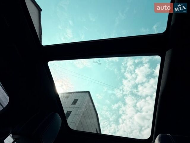 Серый Ленд Ровер Рендж Ровер Велар, объемом двигателя 3 л и пробегом 77 тыс. км за 45500 $, фото 30 на Automoto.ua