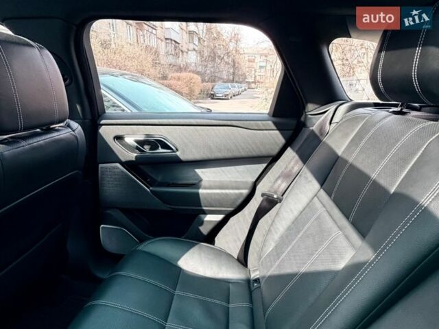 Серый Ленд Ровер Рендж Ровер Велар, объемом двигателя 3 л и пробегом 77 тыс. км за 45500 $, фото 27 на Automoto.ua
