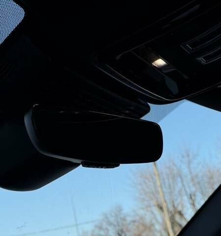 Серый Ленд Ровер Рендж Ровер Велар, объемом двигателя 2 л и пробегом 45 тыс. км за 49500 $, фото 17 на Automoto.ua