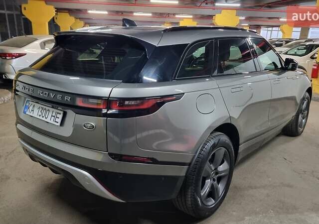 Сірий Ленд Ровер Рендж Ровер Велар, об'ємом двигуна 2 л та пробігом 82 тис. км за 56400 $, фото 4 на Automoto.ua