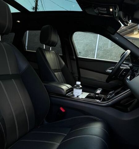 Сірий Ленд Ровер Рендж Ровер Велар, об'ємом двигуна 2 л та пробігом 77 тис. км за 55000 $, фото 12 на Automoto.ua