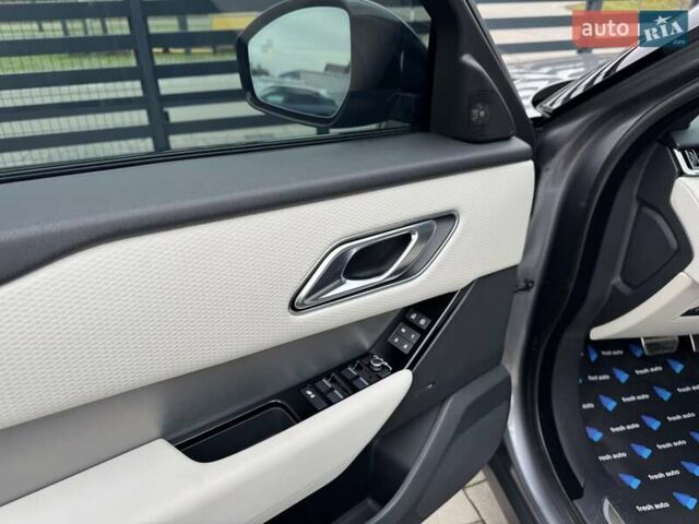 Серый Ленд Ровер Рендж Ровер Велар, объемом двигателя 2 л и пробегом 14 тыс. км за 58700 $, фото 14 на Automoto.ua