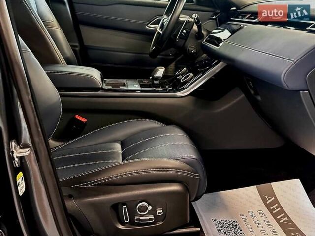 Сірий Ленд Ровер Рендж Ровер Велар, об'ємом двигуна 2 л та пробігом 69 тис. км за 55900 $, фото 30 на Automoto.ua