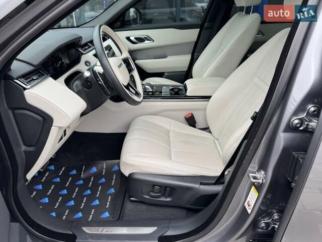 Серый Ленд Ровер Рендж Ровер Велар, объемом двигателя 2 л и пробегом 14 тыс. км за 58700 $, фото 20 на Automoto.ua