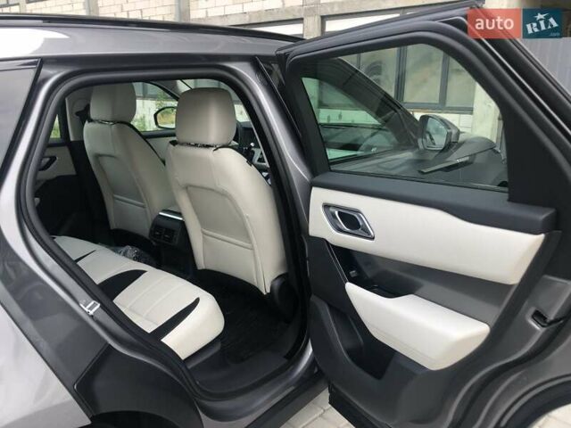 Серый Ленд Ровер Рендж Ровер Велар, объемом двигателя 2 л и пробегом 24 тыс. км за 63000 $, фото 5 на Automoto.ua