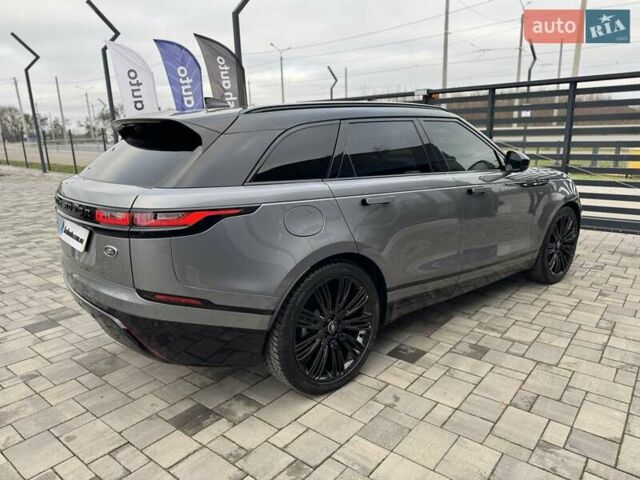 Серый Ленд Ровер Рендж Ровер Велар, объемом двигателя 2 л и пробегом 14 тыс. км за 58700 $, фото 2 на Automoto.ua