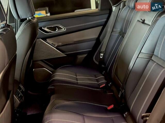Сірий Ленд Ровер Рендж Ровер Велар, об'ємом двигуна 2 л та пробігом 69 тис. км за 55900 $, фото 26 на Automoto.ua