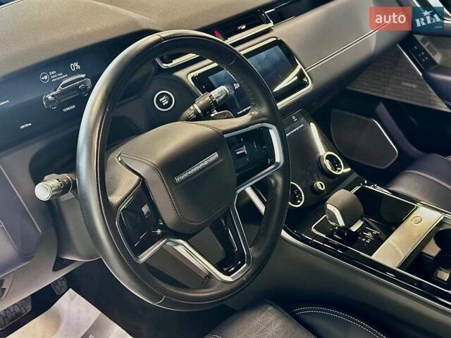 Сірий Ленд Ровер Рендж Ровер Велар, об'ємом двигуна 2 л та пробігом 69 тис. км за 55900 $, фото 16 на Automoto.ua