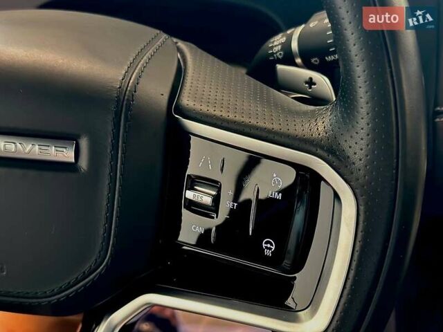 Сірий Ленд Ровер Рендж Ровер Велар, об'ємом двигуна 2 л та пробігом 69 тис. км за 55900 $, фото 23 на Automoto.ua