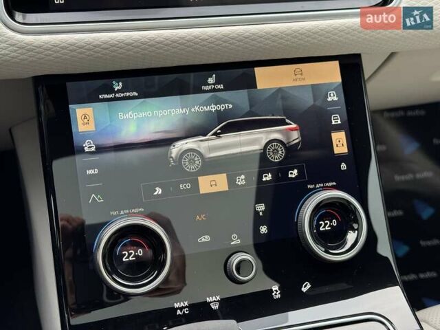 Серый Ленд Ровер Рендж Ровер Велар, объемом двигателя 2 л и пробегом 14 тыс. км за 58700 $, фото 25 на Automoto.ua