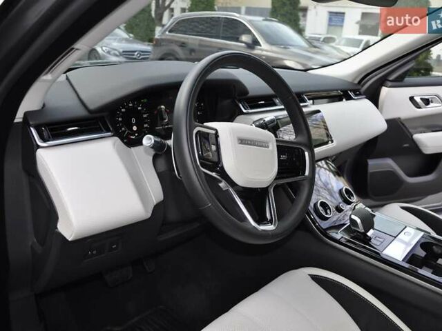 Серый Ленд Ровер Рендж Ровер Велар, объемом двигателя 2 л и пробегом 24 тыс. км за 63000 $, фото 16 на Automoto.ua